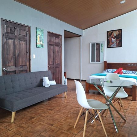 Anchia - Hostel Alajuela Extérieur photo