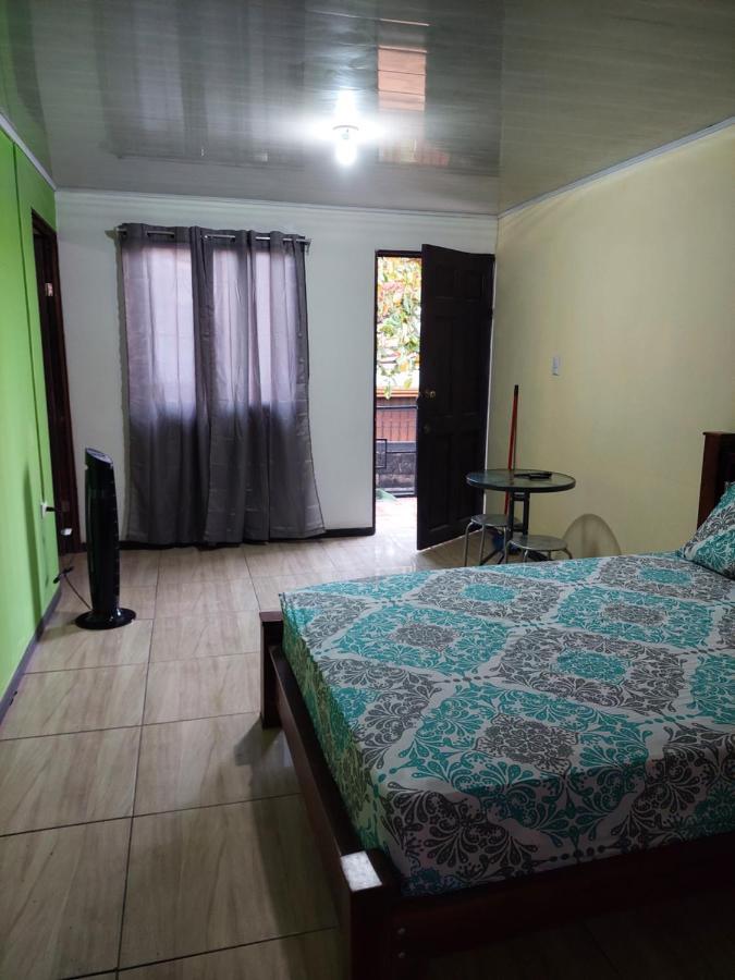 Anchia - Hostel Alajuela Extérieur photo