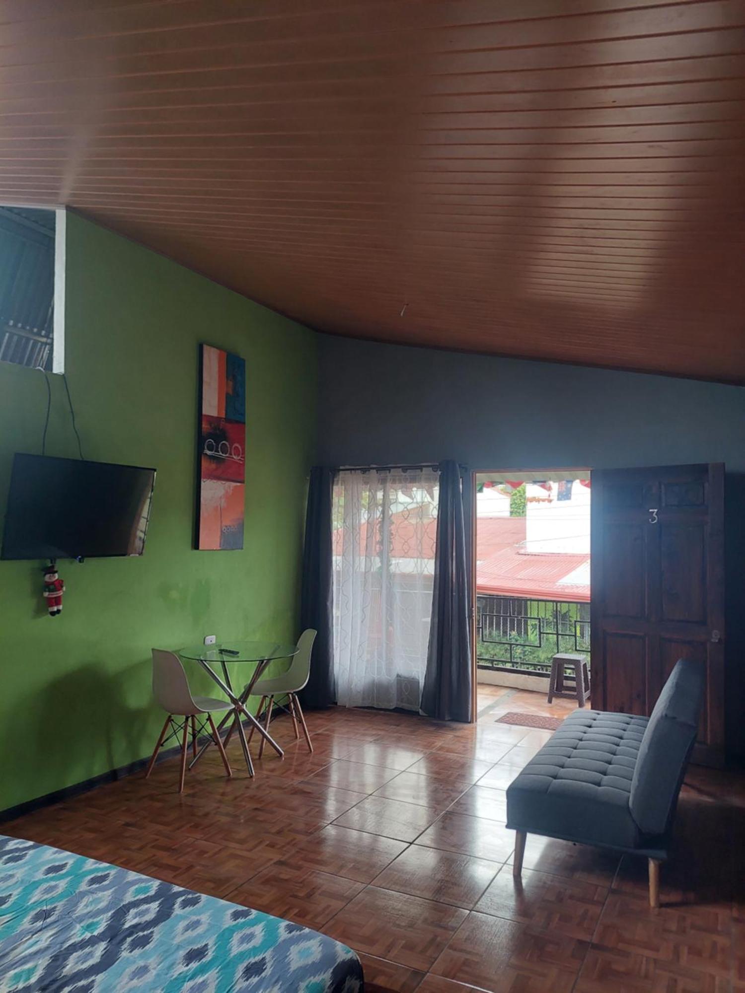 Anchia - Hostel Alajuela Extérieur photo