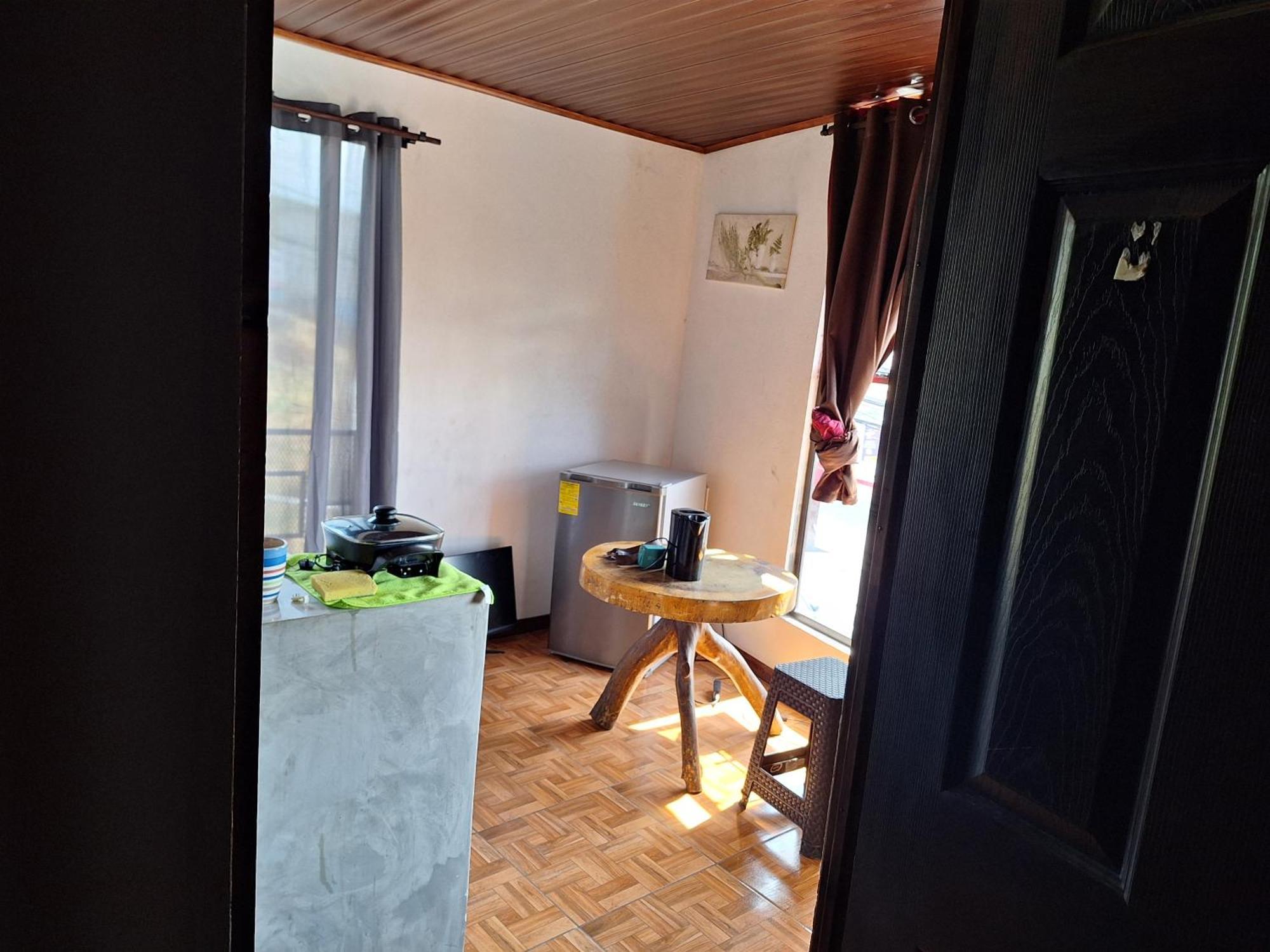 Anchia - Hostel Alajuela Extérieur photo