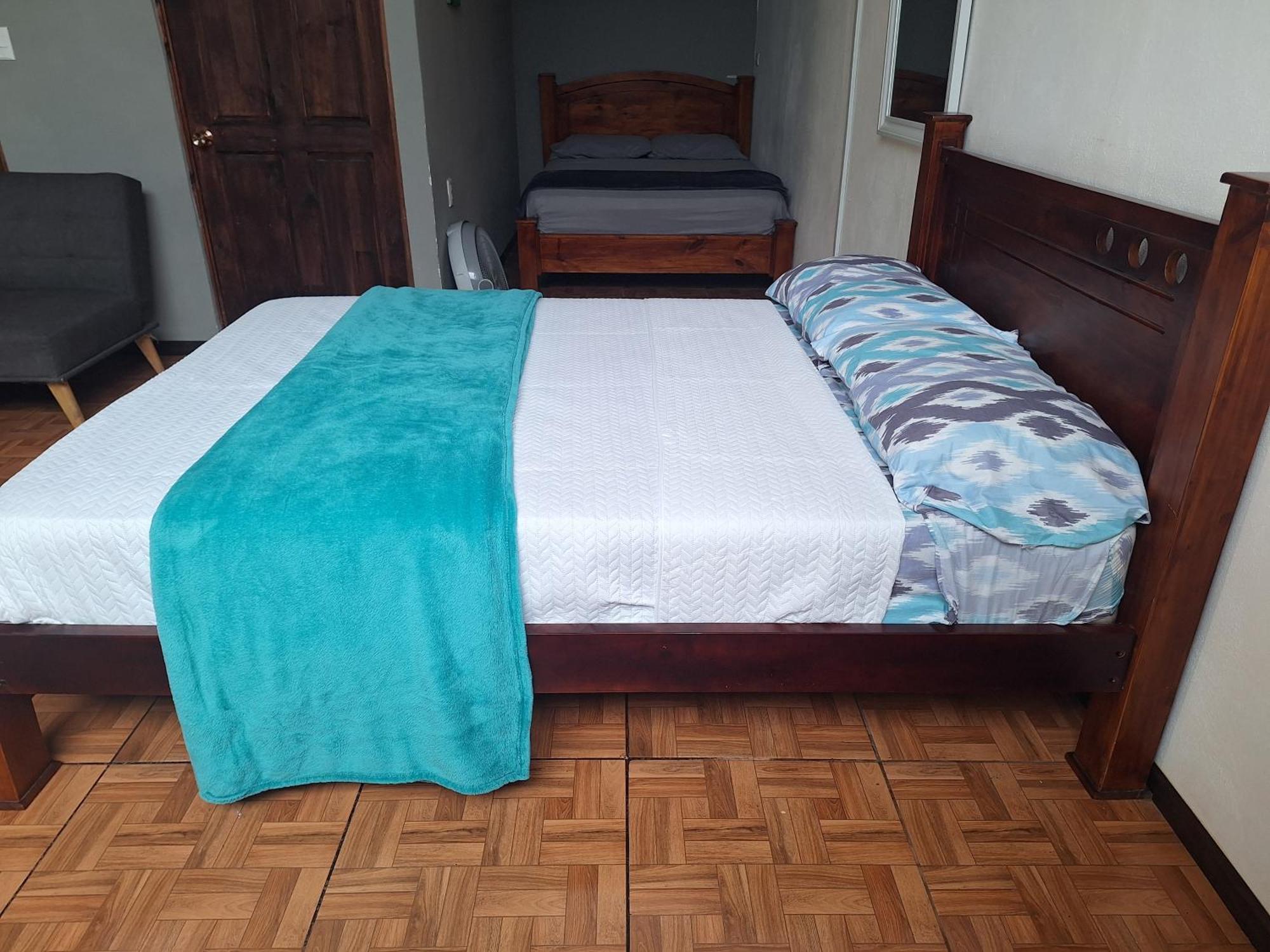 Anchia - Hostel Alajuela Extérieur photo
